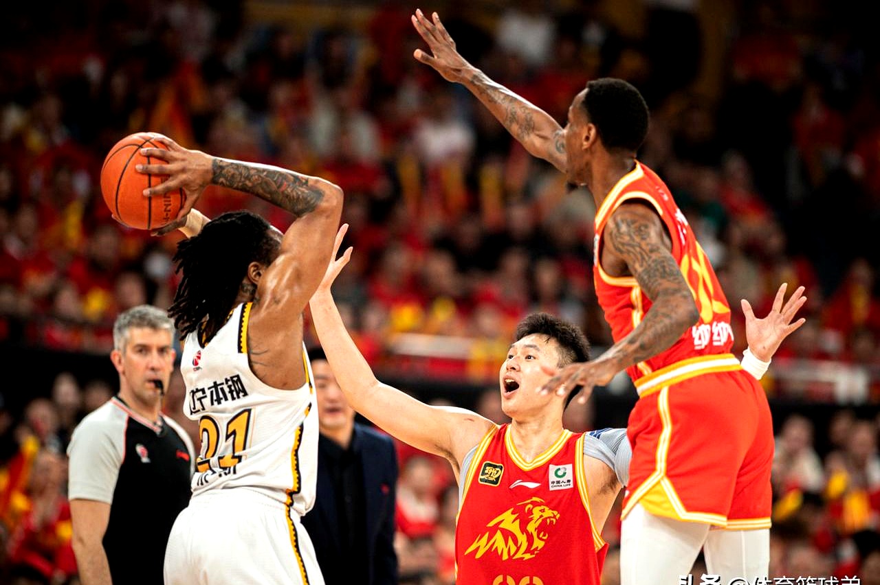 九游体育-山东队轻取江苏队，字母哥点燃赛场