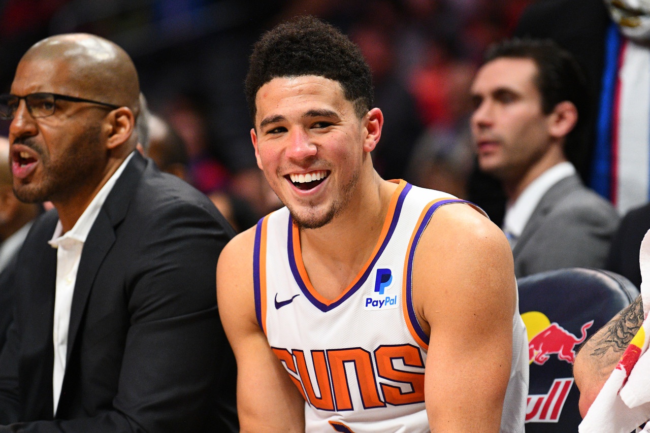 九游体育官方入口-爵士翻盘骑士，布克高光表现