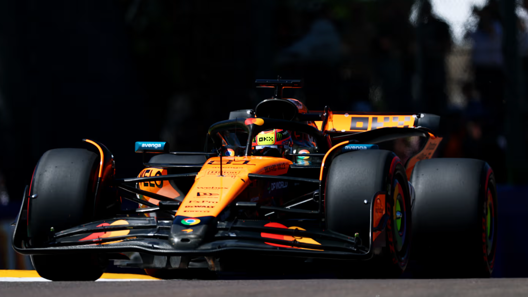 九游娱乐-法拉利轻取梅赛德斯，皮亚斯特里点燃赛场