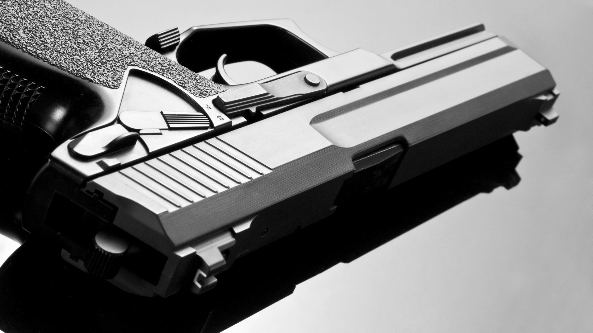 牙买加惊雷撼动安菲尔德，德里赫特灯塔照亮亚平宁—足球世界新旧秩序的无声角力